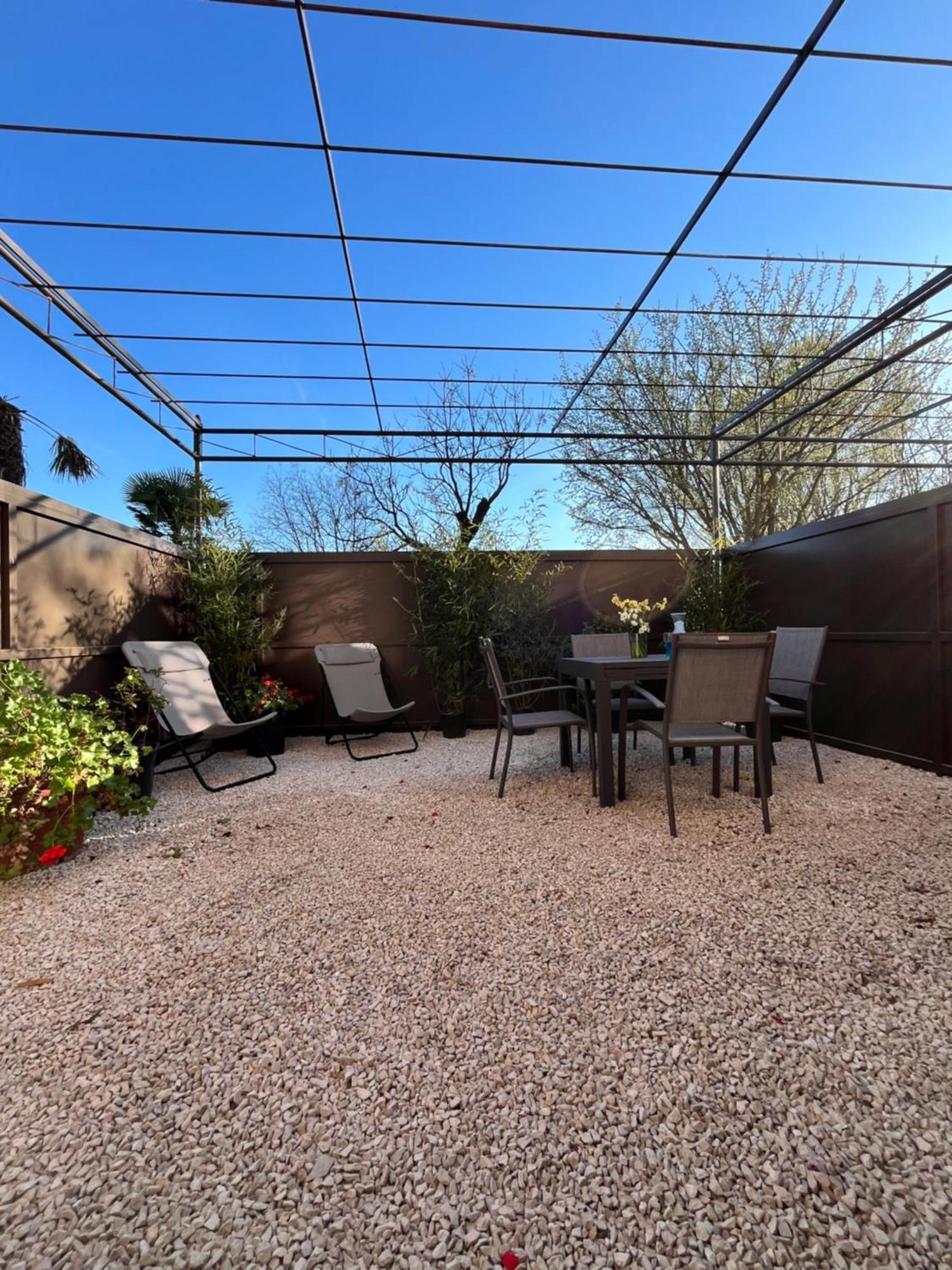 Appartement La Provence Avec Piscine Privative En Campagne à Pernes-les-Fontaines Extérieur photo