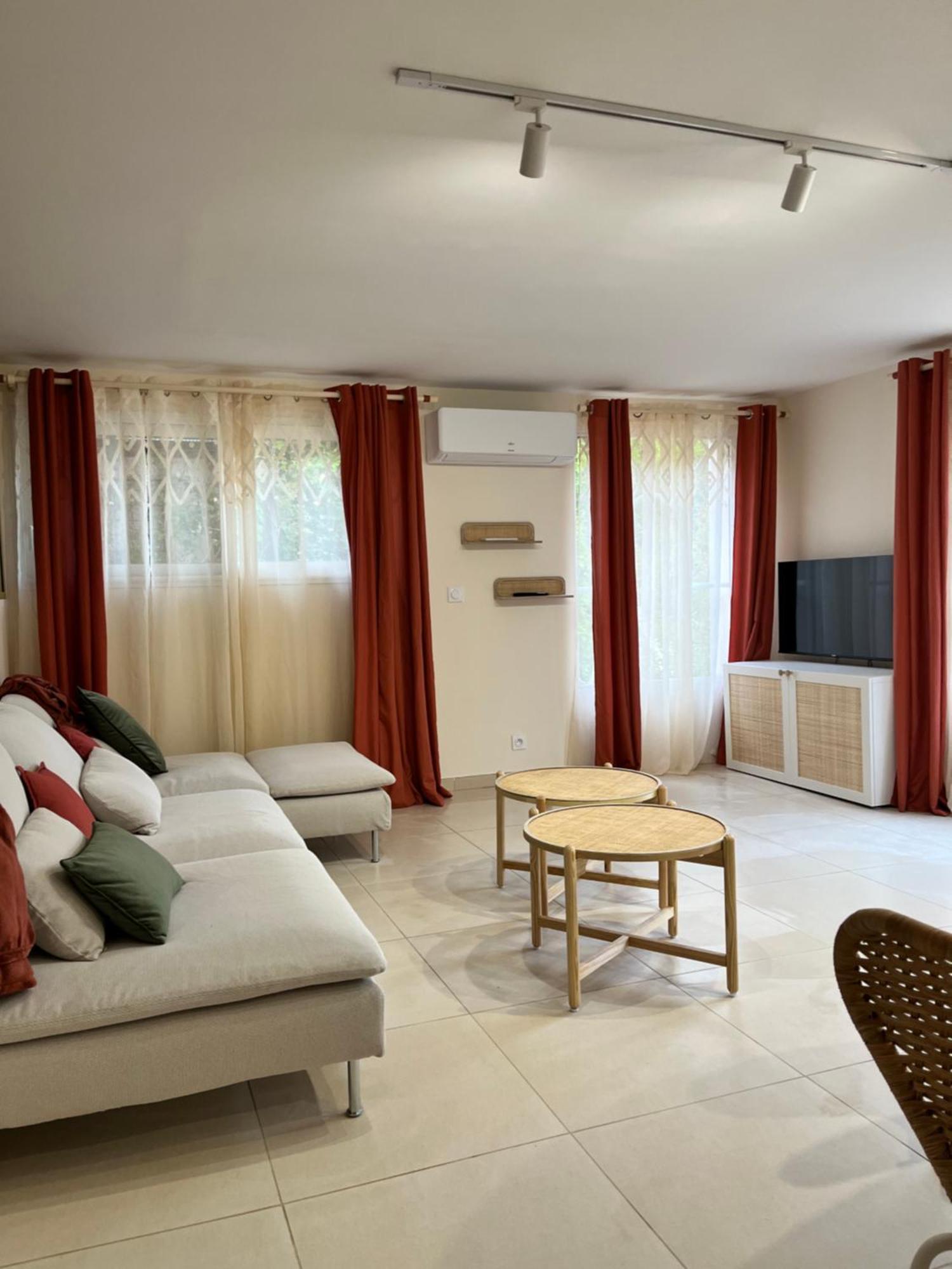 Appartement La Provence Avec Piscine Privative En Campagne à Pernes-les-Fontaines Extérieur photo